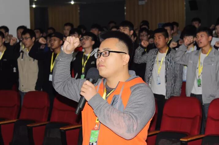 越努力,越幸运——云和数据HTML5、VR、PHP班开学典礼盛况