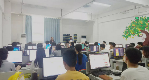 1567407869178697.jpg 配图5 云和数据H5、UI班毕业啦.jpg