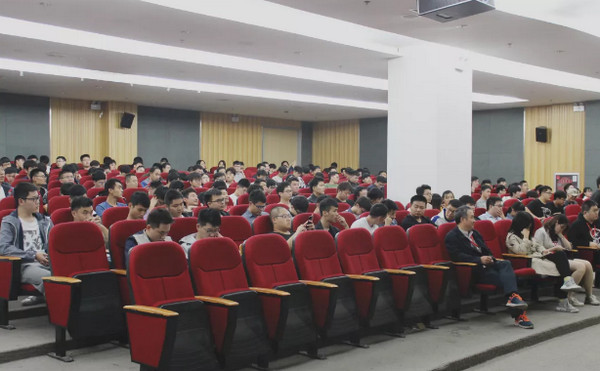 1568615870601561.jpg 配图1 云和数据Java培训班毕业项目评审会盛大举行.jpg